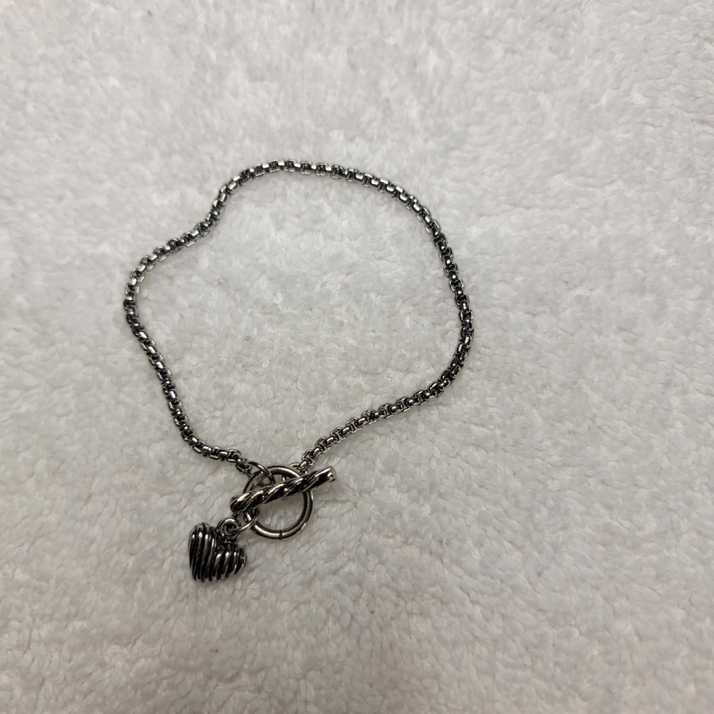 Elegant Silver-tone Heart Charm Toggle Bracelet